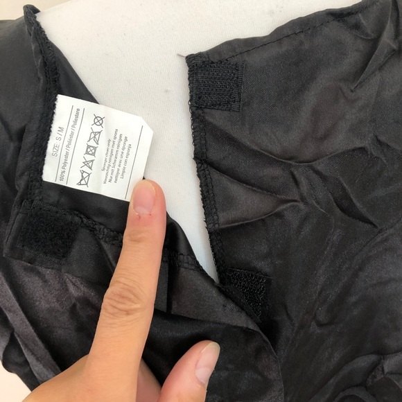 Beautiful Red Checkered Tyrolean Dirndl Dress - Picture 6 of 9